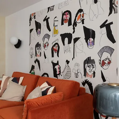 The Place To Be - 3 Bedrooms With Airco Appartement