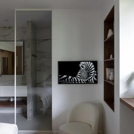 The Place To Be - 3 Bedrooms With Airco 公寓 *